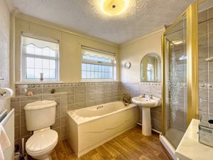 Photo 30- click for photo gallery